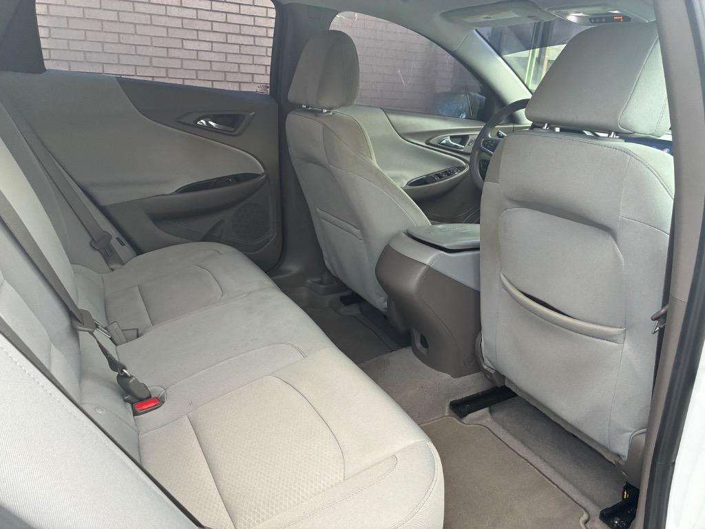 2019 Chevrolet Malibu LS photo 19