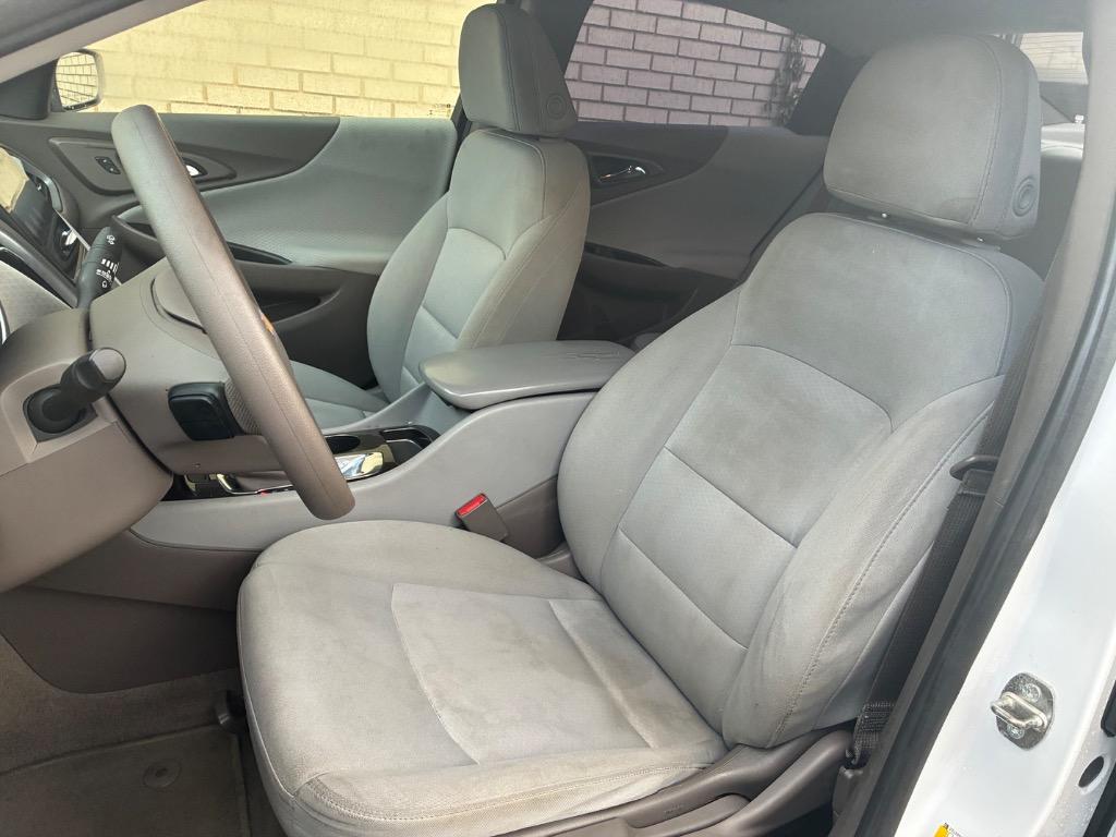2019 Chevrolet Malibu LS photo 16