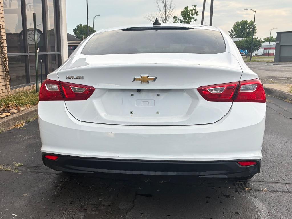 2019 Chevrolet Malibu LS photo 7