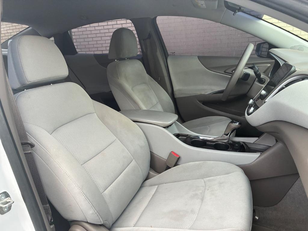 2019 Chevrolet Malibu LS photo 15