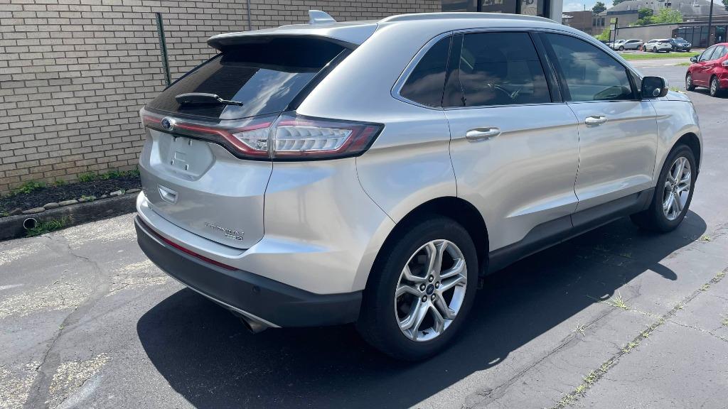 2017 Ford Edge Titanium photo 5