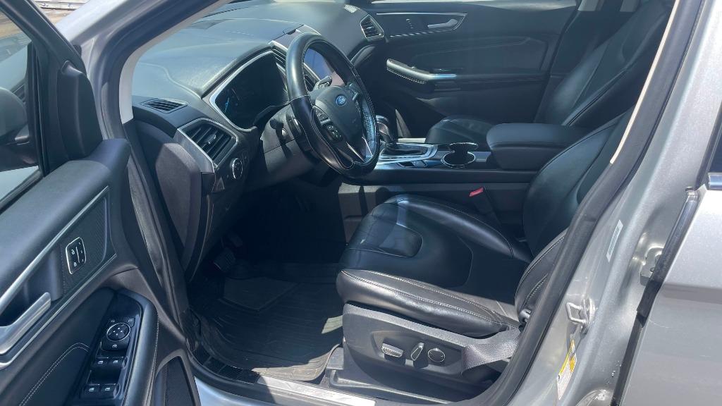 2017 Ford Edge Titanium photo 10