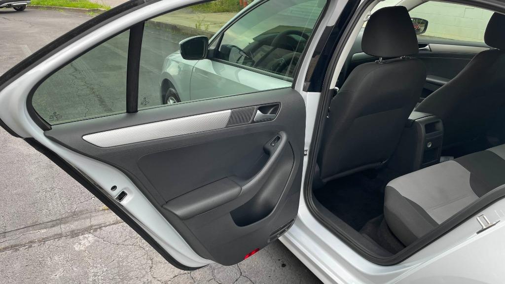 2018 Volkswagen Jetta S photo 10